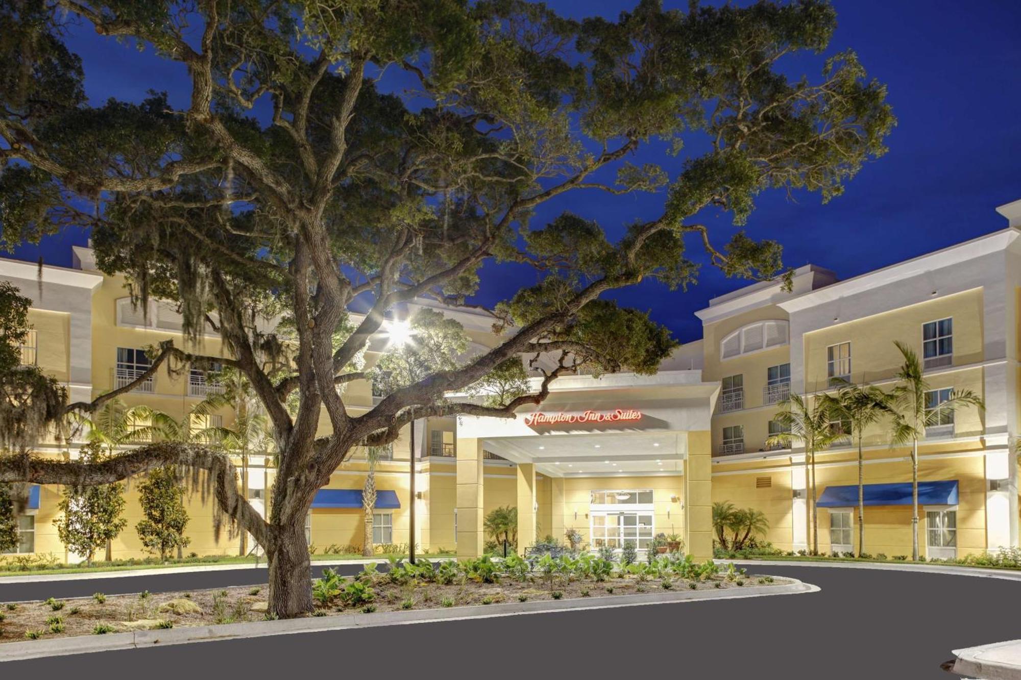 Hampton Inn And Suites By Hilton Vero Beach-Downtown Exterior foto